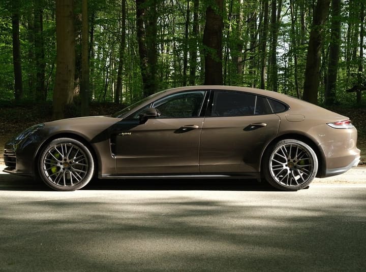 Porsche Panamera 4 E-Hybrid 2021, We Love Cars Bruxelles